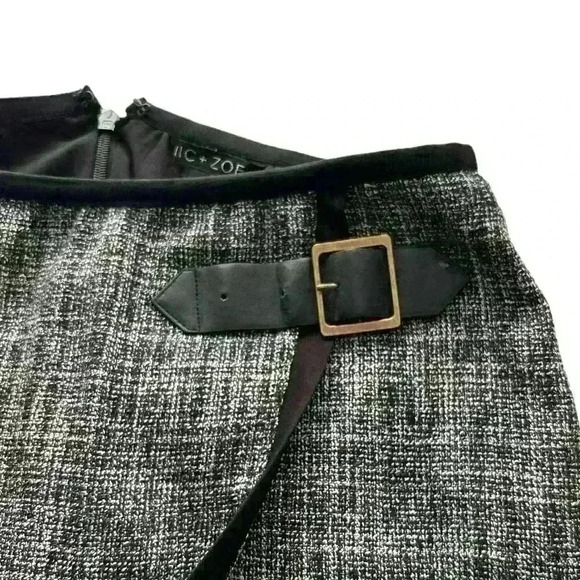 Nic+Zoe Tweed Front Side Slit Skirt with Leather Buckle Detail. Size 2 - Picture 5 of 6
